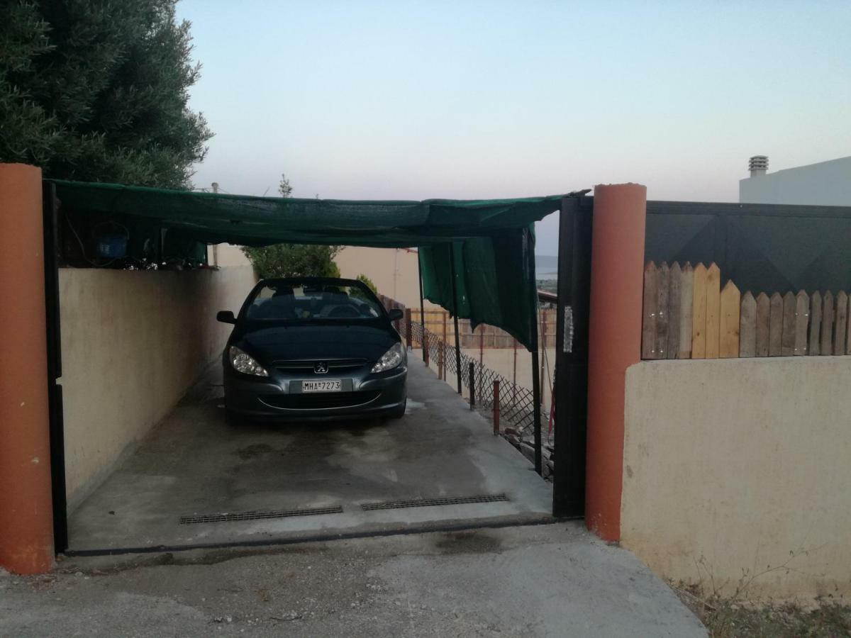 Relaxing Beautiful Holiday Home Lavrion Exterior photo